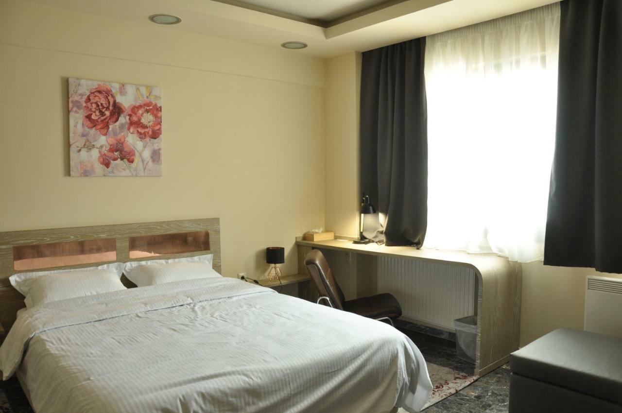 Agias Sofias Street Luxurious Studio Thessaloníki Exteriör bild