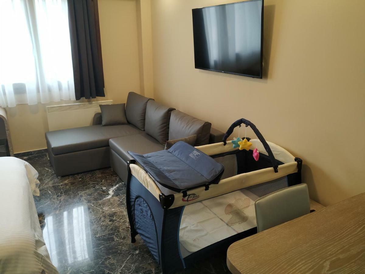 Agias Sofias Street Luxurious Studio Thessaloníki Exteriör bild